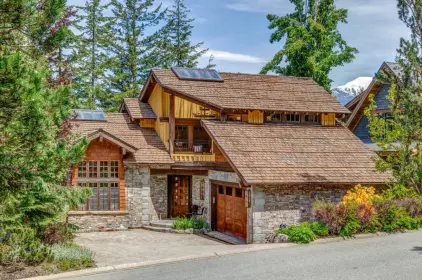 1581 Khyber Lane, Whistler, BC, Whistler — Single Family Residence for sale
