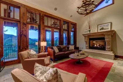 1581 Khyber Lane, Whistler, BC, Whistler — Single Family Residence for sale