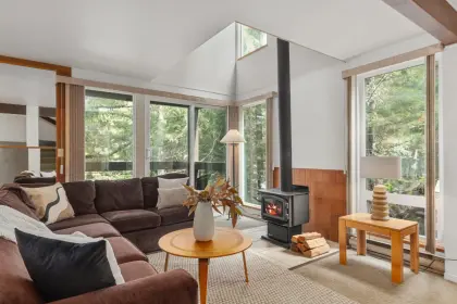 52 2400 Cavendish Way, Whistler, BC, Whistler — Townhouse for sale