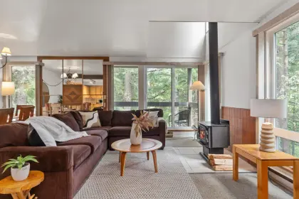 52 2400 Cavendish Way, Whistler, BC, Whistler — Townhouse for sale