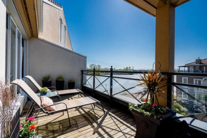 409 3 Renaissance Square, New Westminster, BC, New westminster — Apartment/Condo for sale