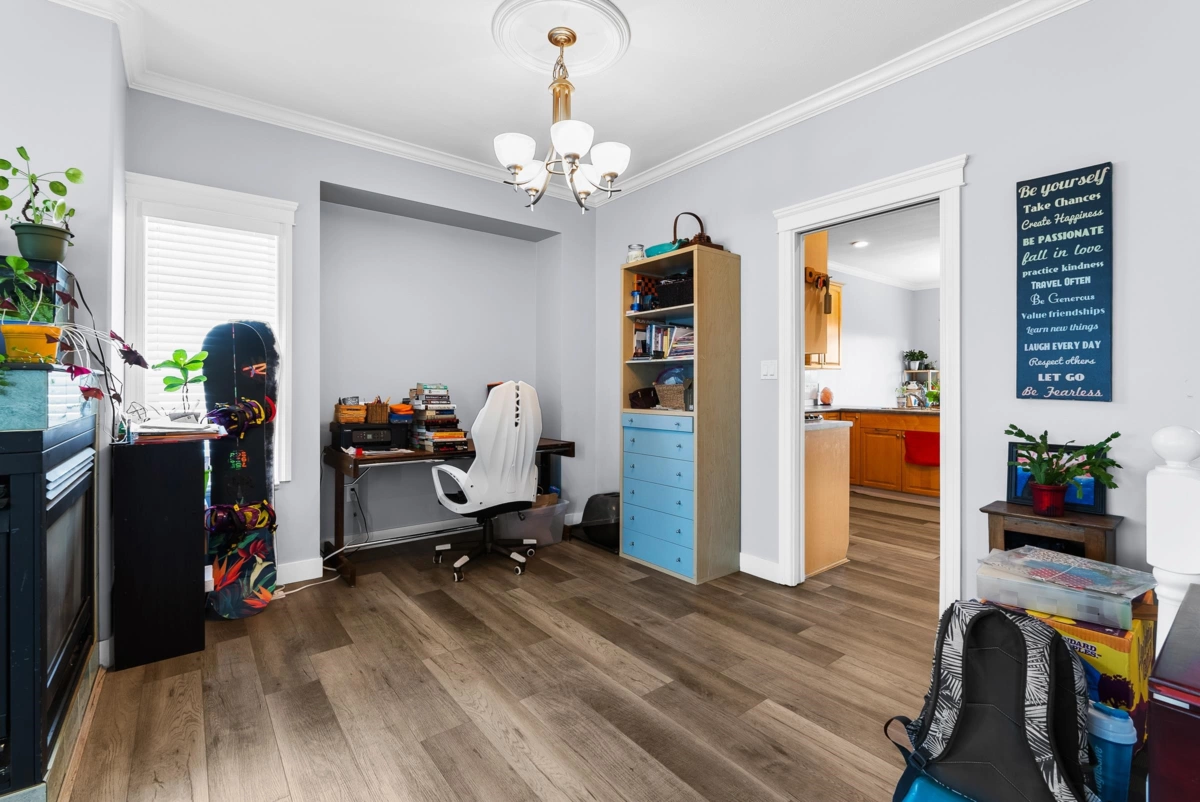 Breakfast Nook Photo of 33720 Grewall Crescent, Mission, BC