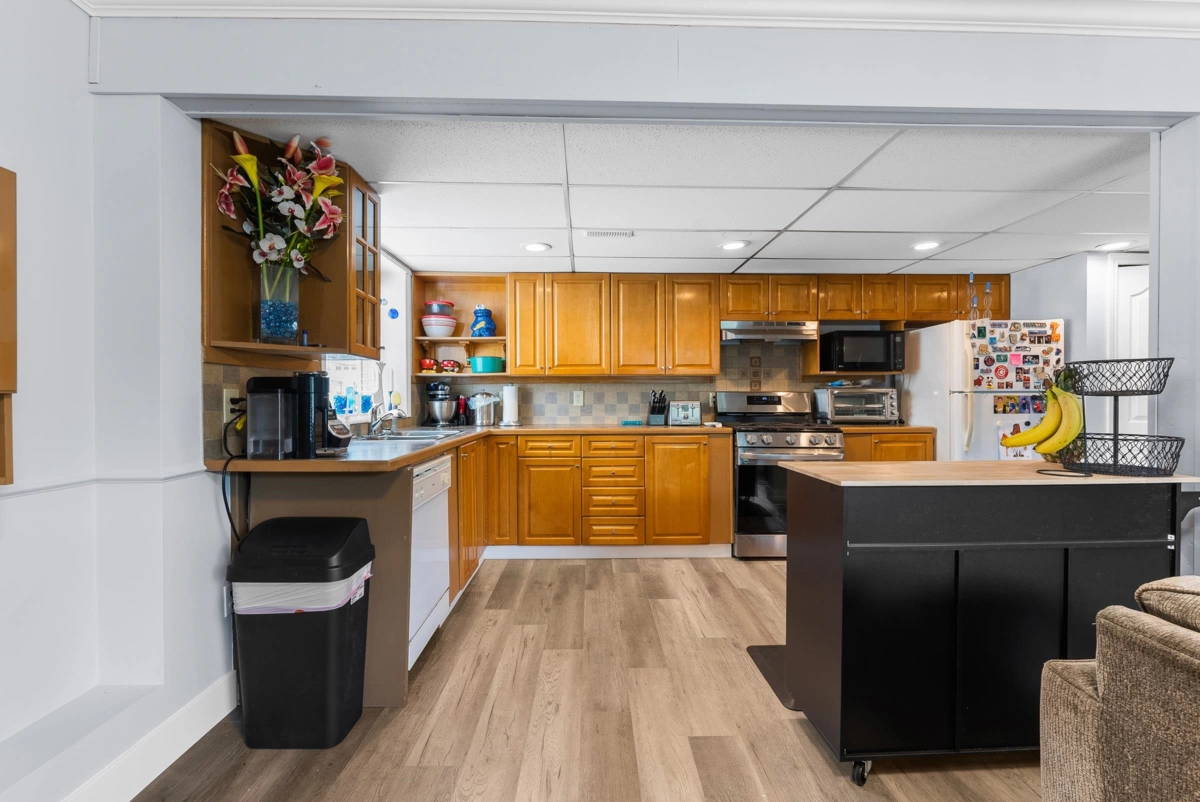 Hallway Photo of 33720 Grewall Crescent, Mission, BC