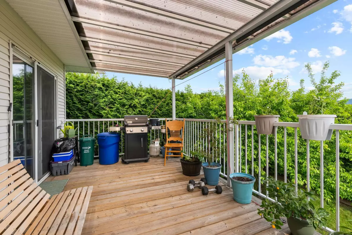 Outdoor Kitchen Photo of 33720 Grewall Crescent, Mission, BC