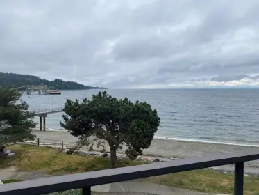 303 5477 Wharf Avenue, Sechelt, BC, Sechelt — Apartment/Condo for sale