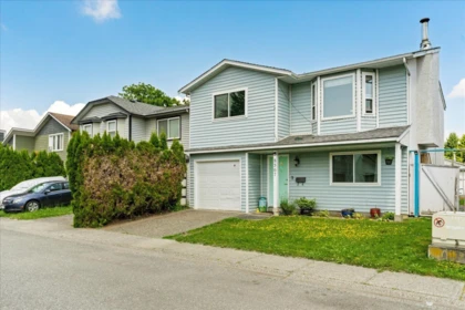 8567 Mccutcheon Avenue, Chilliwack, BC, Chilliwack — Single Family Residence for sale