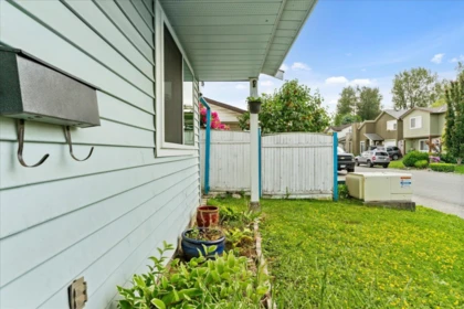 8567 Mccutcheon Avenue, Chilliwack, BC, Chilliwack — Single Family Residence for sale