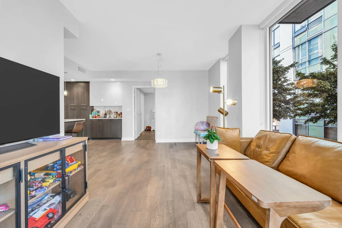 Family Room Photo of 211 677 W 41st Avenue, Vancouver, BC