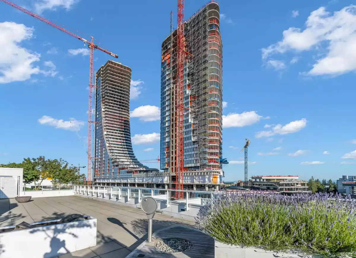 Laundry Room Photo of 211 677 W 41st Avenue, Vancouver, BC