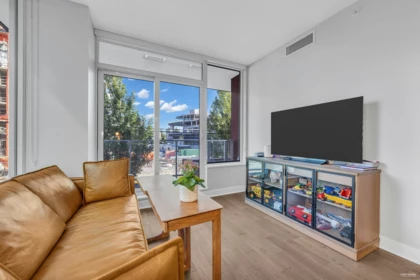 211 677 W 41st Avenue, Vancouver, BC, Vancouver — Apartment/Condo for sale