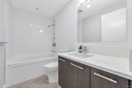 Walk-In Closet Photo of 211 677 W 41st Avenue, Vancouver, BC