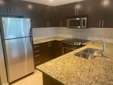 205 555 Delestre Avenue, Coquitlam, BC, Coquitlam — Apartment/Condo for sale