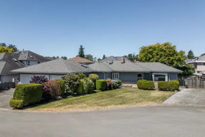 5221 Bentley Crescent, Delta, BC, Delta — Single Family Residence for sale