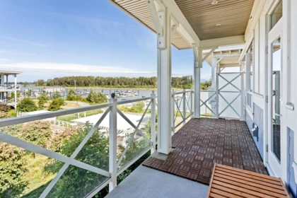 317 5535 Admiral Way, Delta, BC, Delta — Apartment/Condo for sale