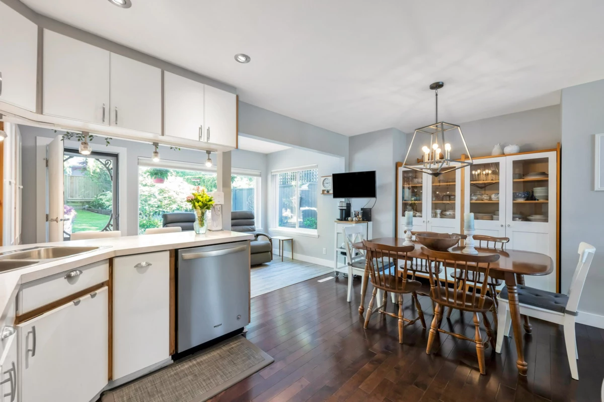 Pantry Photo of 15627 Buena Vista Avenue, White Rock, BC