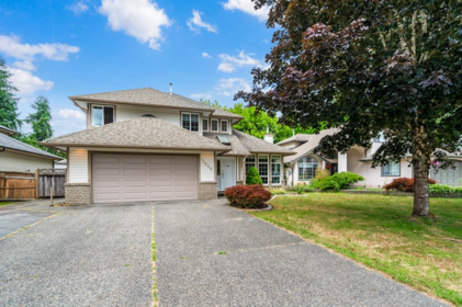 Entry Foyer Photo of 12655 228 Street, Maple Ridge, BC