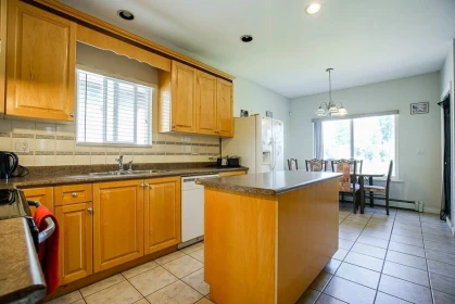 13091 68 Avenue, Surrey, BC, Surrey — Single Family Residence for sale