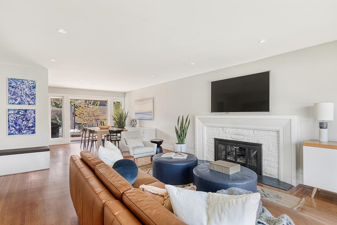 Family Room Photo of 4455 Brakenridge Street, Vancouver, BC