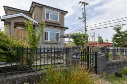 2034 E 38th Avenue, Vancouver, BC, Vancouver — Single Family Residence for sale