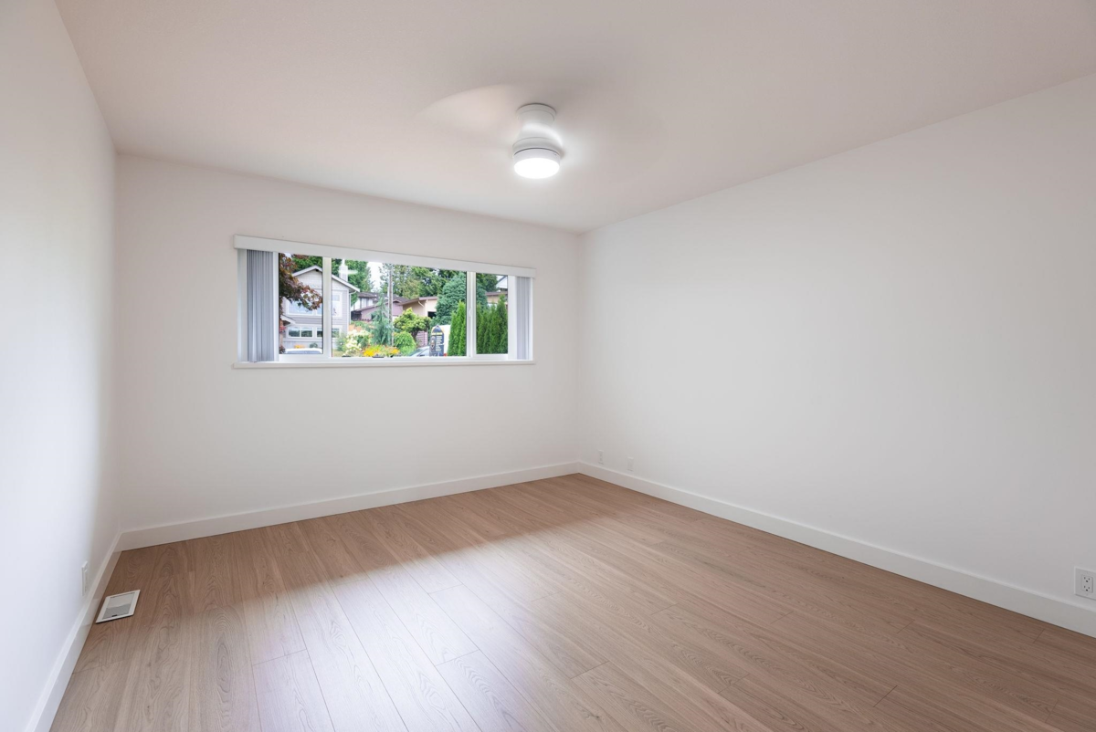 Entry Foyer Photo of 1410 Dansey Avenue, Coquitlam, BC