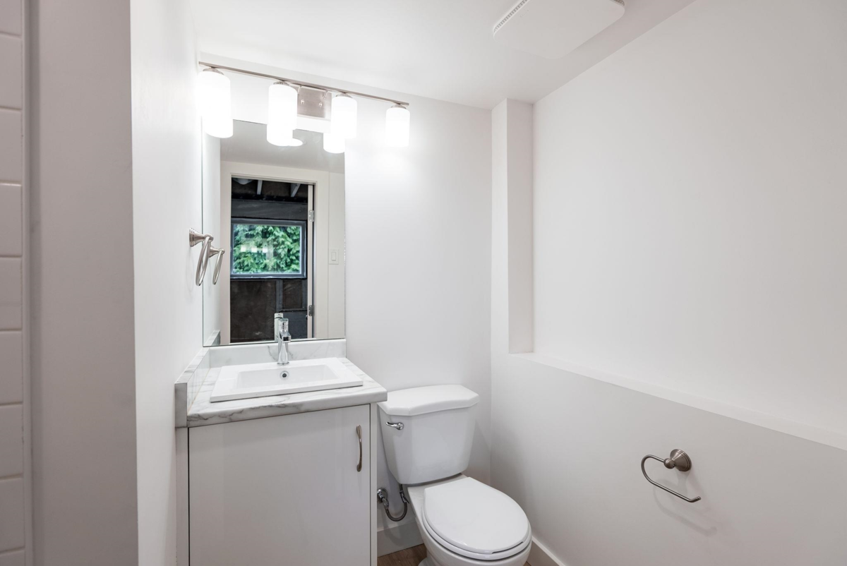 Hot Tub / Spa Photo of 1410 Dansey Avenue, Coquitlam, BC