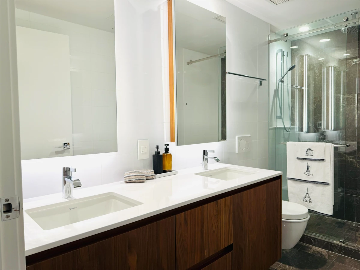 Living Room Photo of 204 375 W 59th Avenue, Vancouver, BC