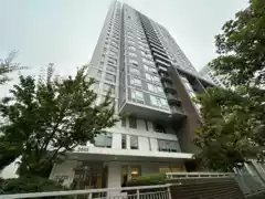 MLS R3035620