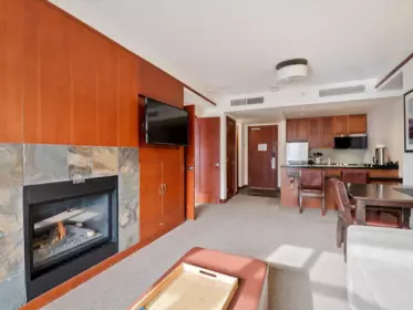 4417 4299 Blackcomb Way, Whistler, BC, Whistler — Apartment/Condo for sale