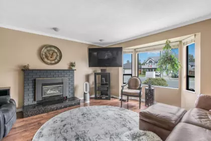 33370 Cherry Avenue, Mission, BC, Mission — Single Family Residence for sale