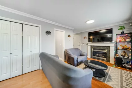 4663 Canada Way, Burnaby, BC, Burnaby — Half Duplex for sale