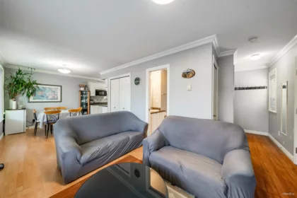 4663 Canada Way, Burnaby, BC, Burnaby — Half Duplex for sale