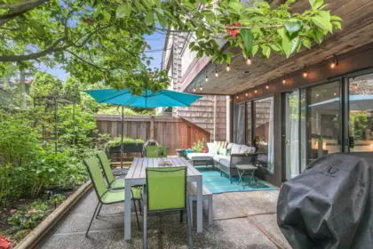 109 708 Eighth Avenue, New Westminster, BC, New Westminster — Apartment/Condo for sale