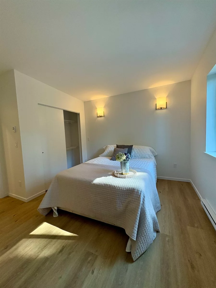 Staircase Photo of 5790 Tillicum Bay Road, Sechelt, BC