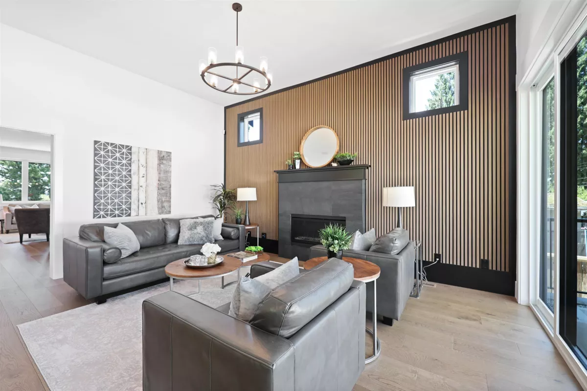 Breakfast Nook Photo of 338 W 24th Street, North Vancouver, BC