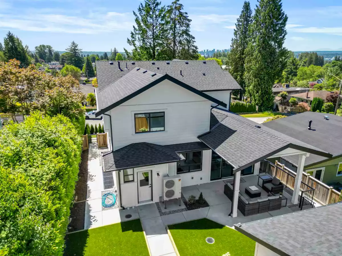 Outdoor Kitchen Photo of 338 W 24th Street, North Vancouver, BC