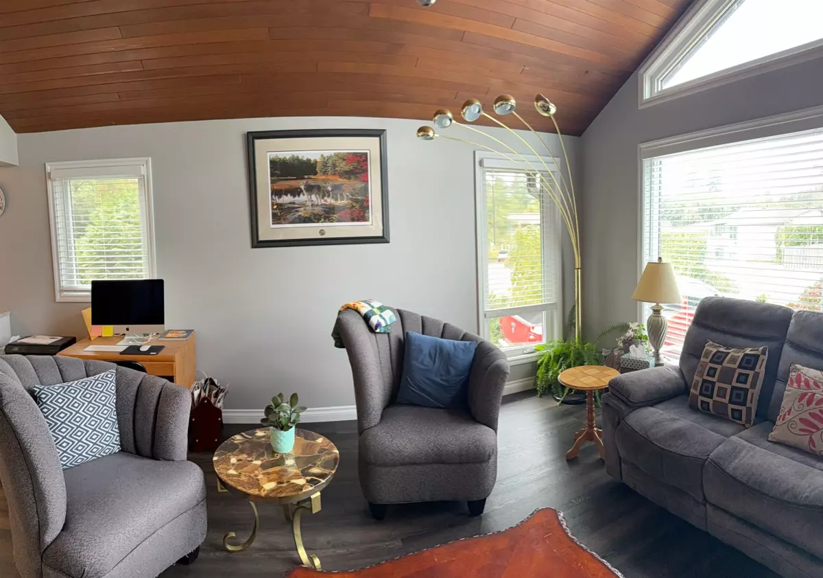 Bedroom 3 Photo of 35004 Laburnum Avenue, Abbotsford, BC