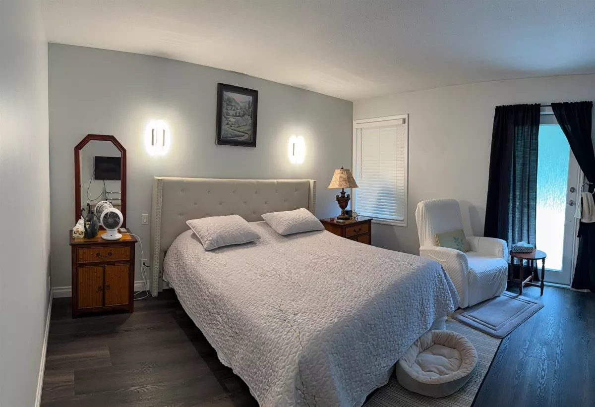 Breakfast Nook Photo of 35004 Laburnum Avenue, Abbotsford, BC