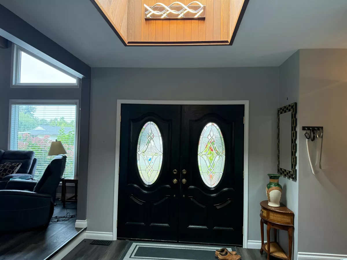 Guest Bathroom Photo of 35004 Laburnum Avenue, Abbotsford, BC