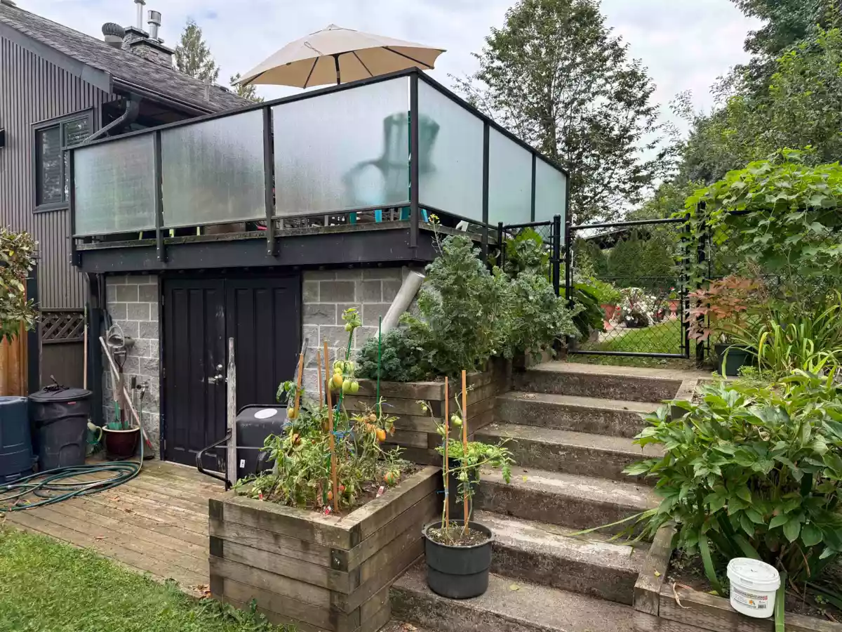 Kitchen Photo of 35004 Laburnum Avenue, Abbotsford, BC