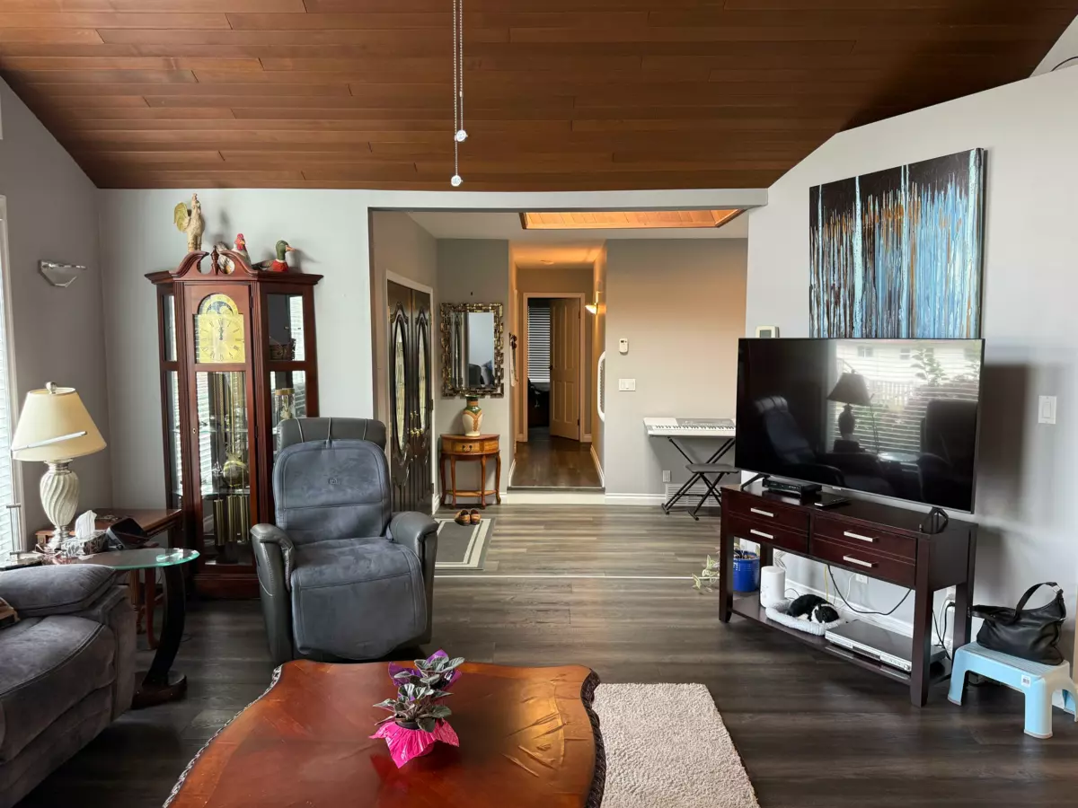 Loft / Bonus Room Photo of 35004 Laburnum Avenue, Abbotsford, BC