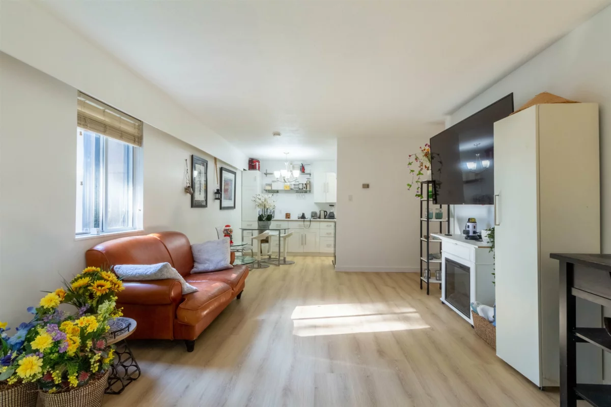Kitchen Island Photo of 106 7428 19th Avenue, Burnaby, BC