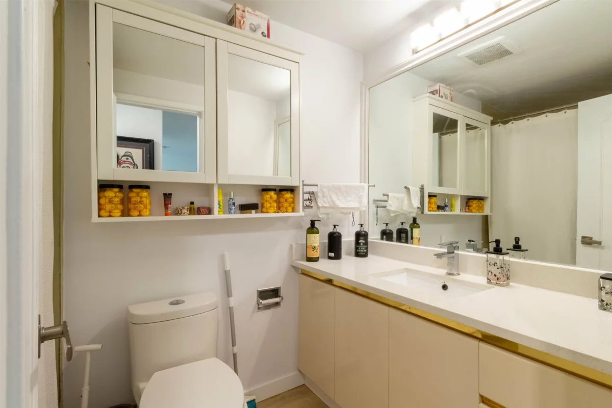 Primary Bathroom Photo of 106 7428 19th Avenue, Burnaby, BC