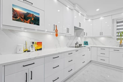 Walk-In Closet Photo of 2128 Oakridge Crescent, Abbotsford, BC
