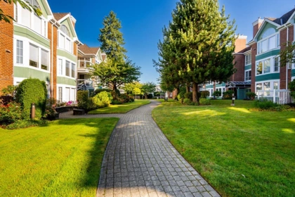 301 1675 Augusta Avenue, Burnaby, BC, Burnaby — Apartment/Condo for sale