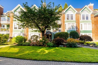 301 1675 Augusta Avenue, Burnaby, BC, Burnaby — Apartment/Condo for sale