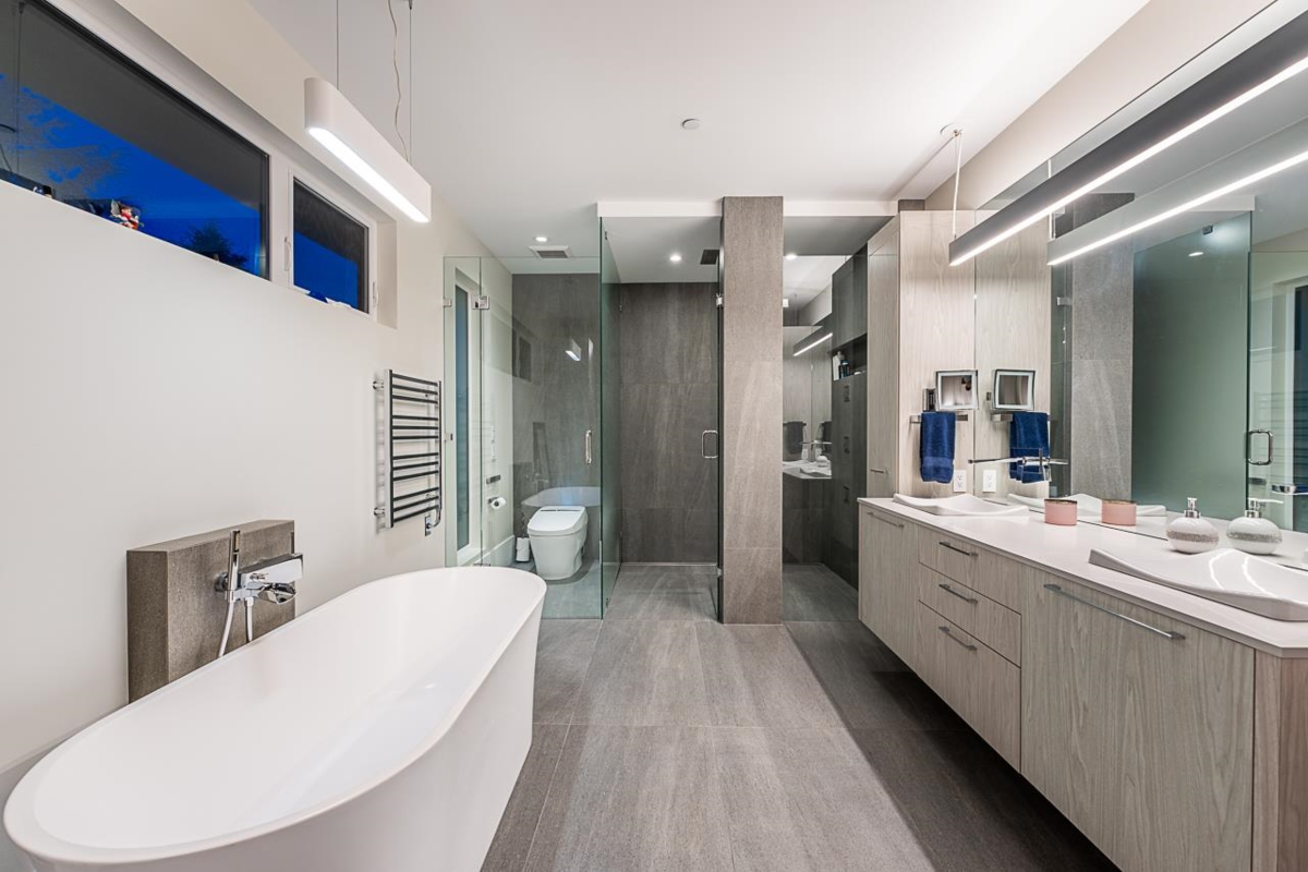 Entry Foyer Photo of 1877 126 Street, Surrey, BC