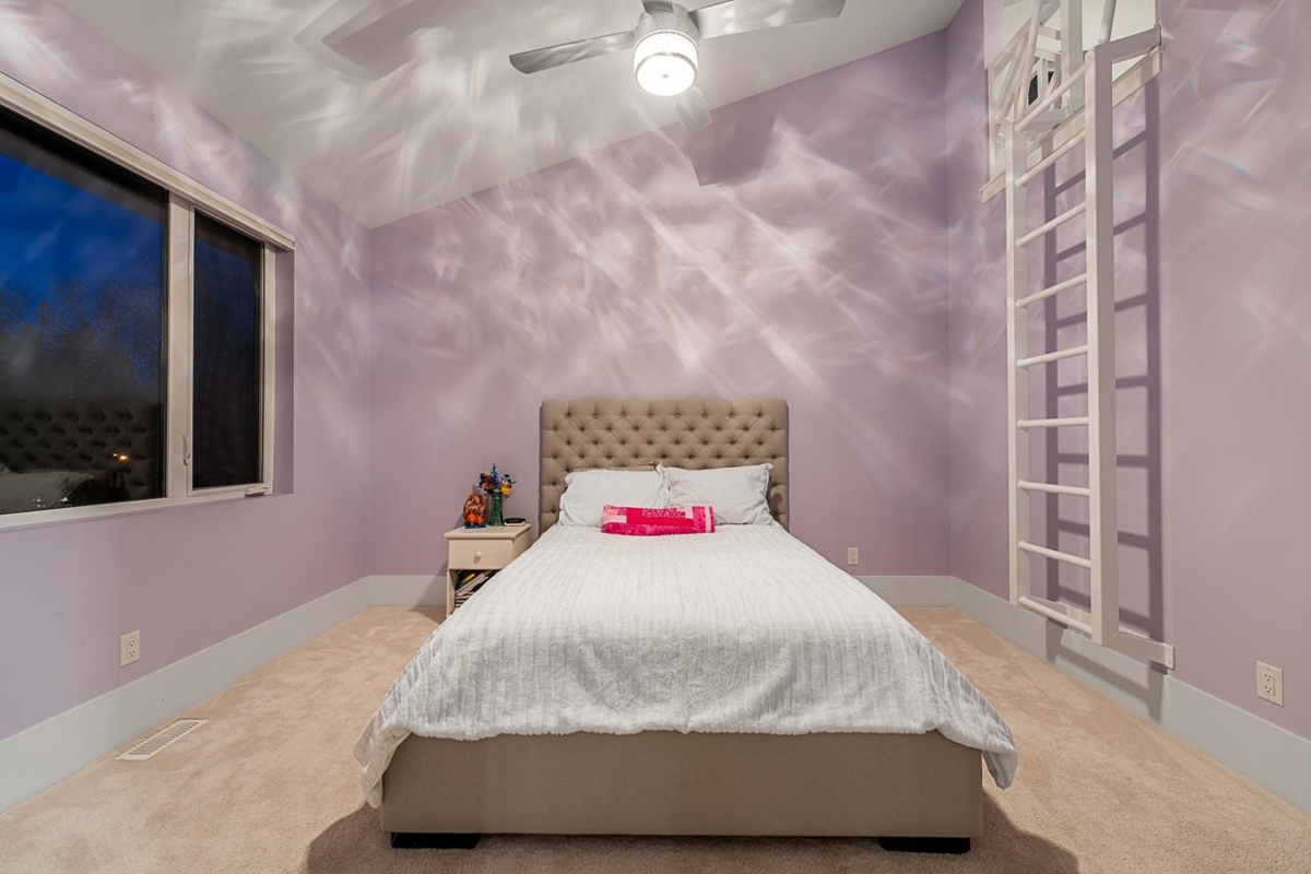 Front Yard Photo of 1877 126 Street, Surrey, BC