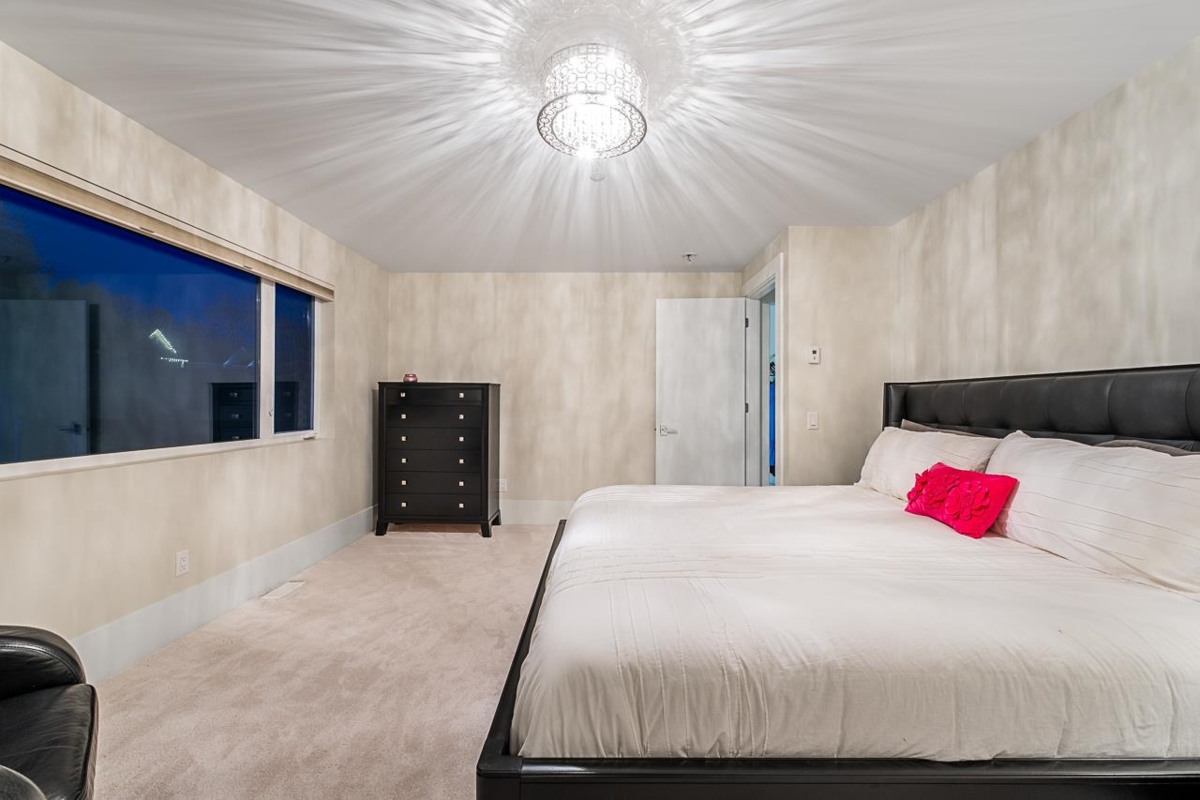 Garage Interior Photo of 1877 126 Street, Surrey, BC