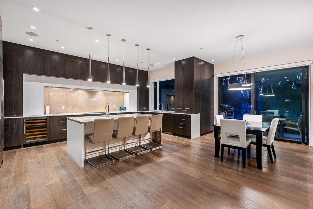 Kitchen Island Photo of 1877 126 Street, Surrey, BC