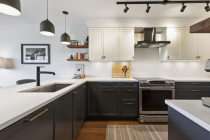215 3250 W Broadway Street, Vancouver, BC, Vancouver — Apartment/Condo for sale